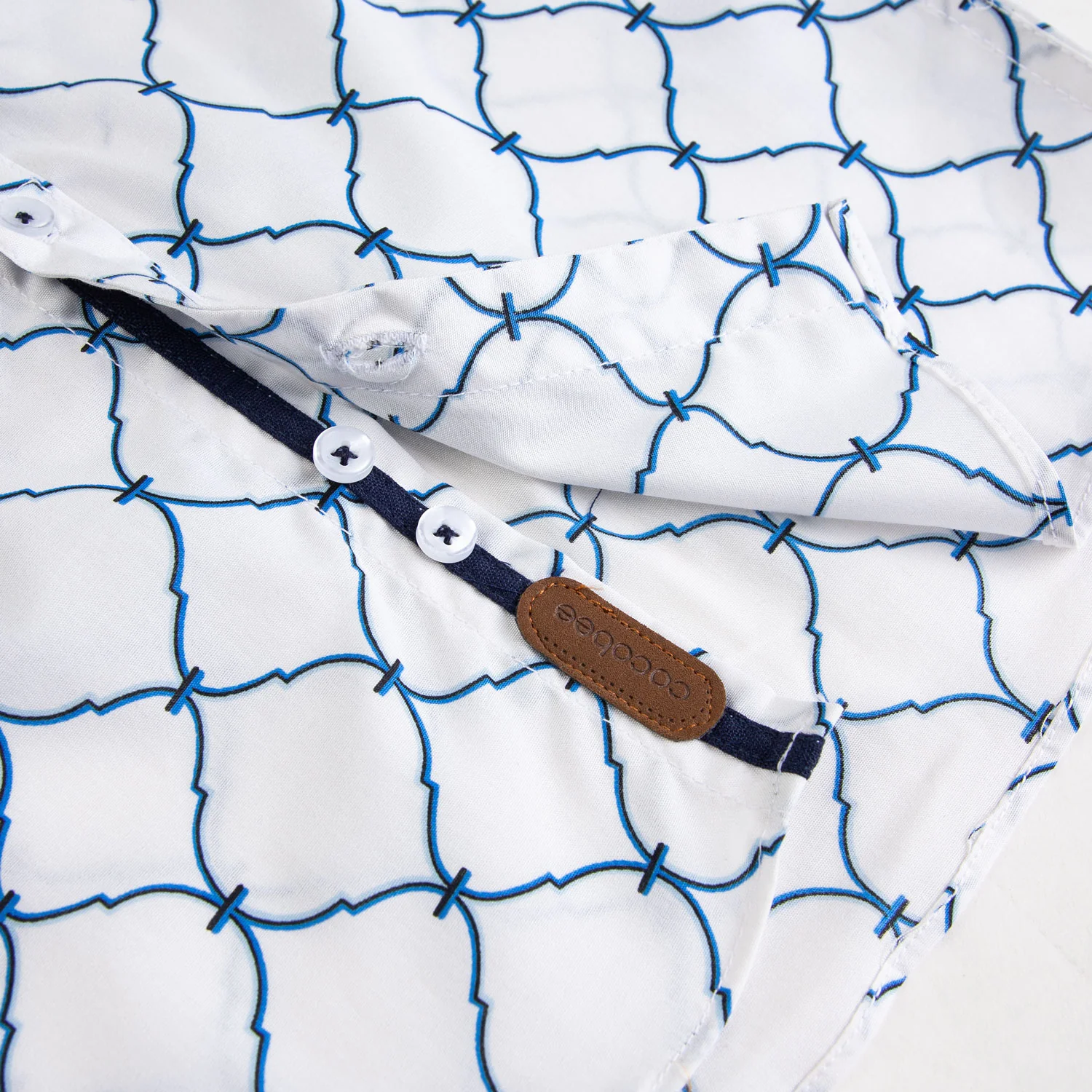 Classic White short sleeves shirt - Image 3