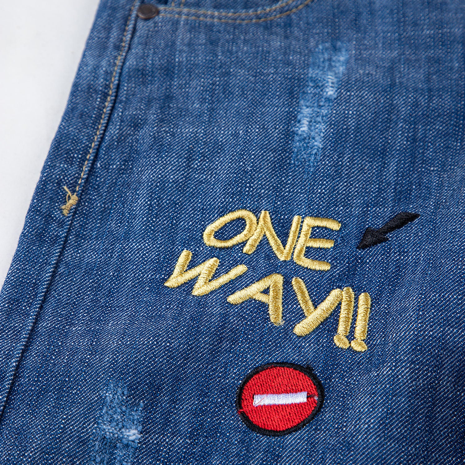 Embroidered denim shorts - Image 2