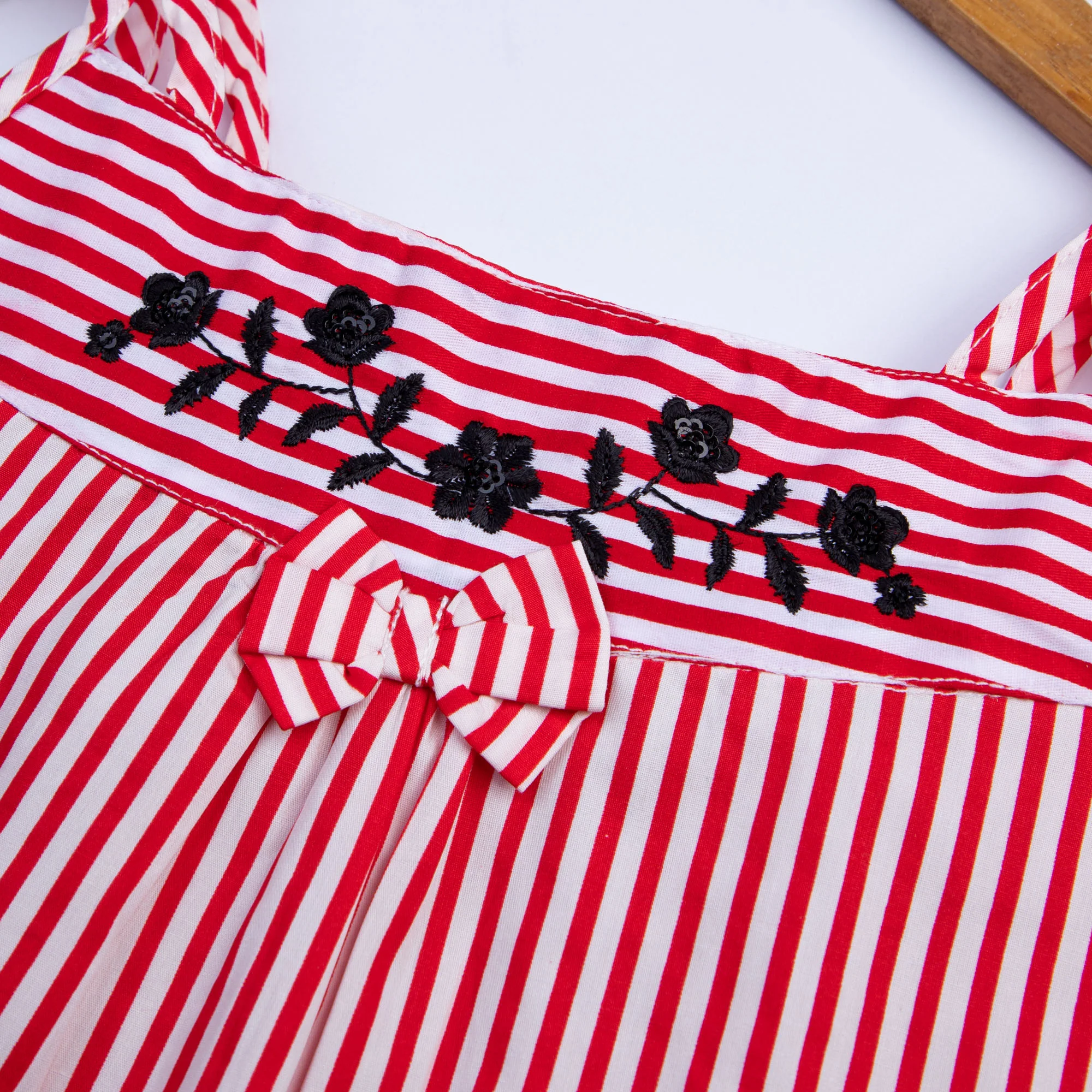 Groovy Red Embroidered Top - Image 2