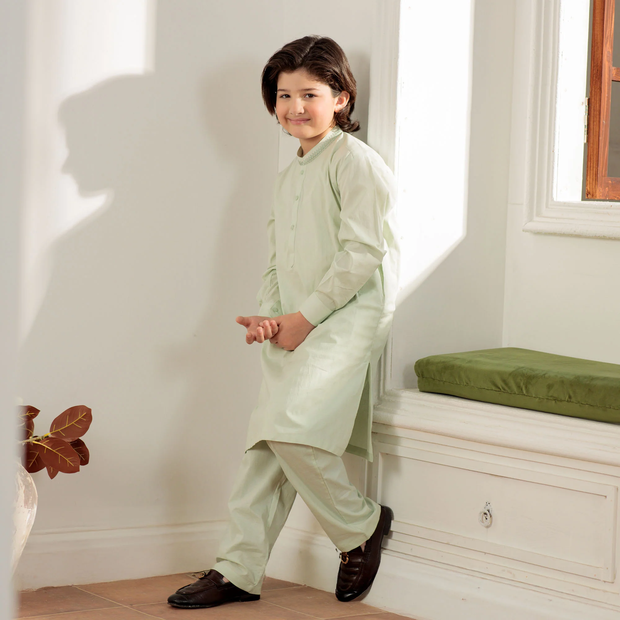 Embroidered Classic Kurta Suit - Image 2