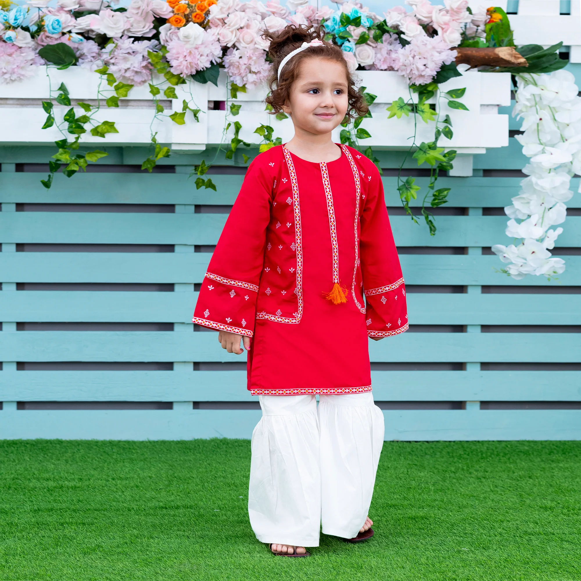 Snazzy Red Kurti