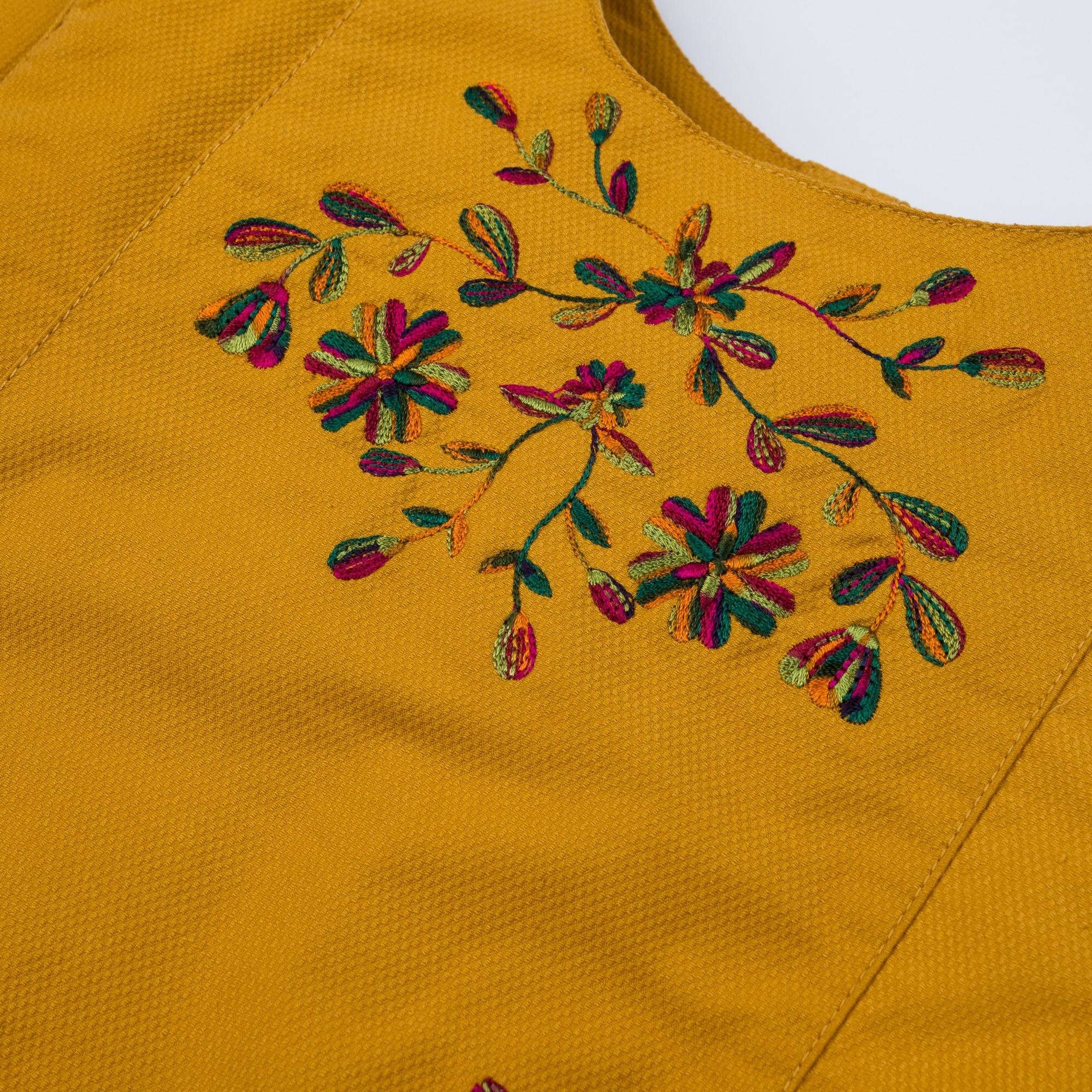 Front pockets embroidered top - Image 2