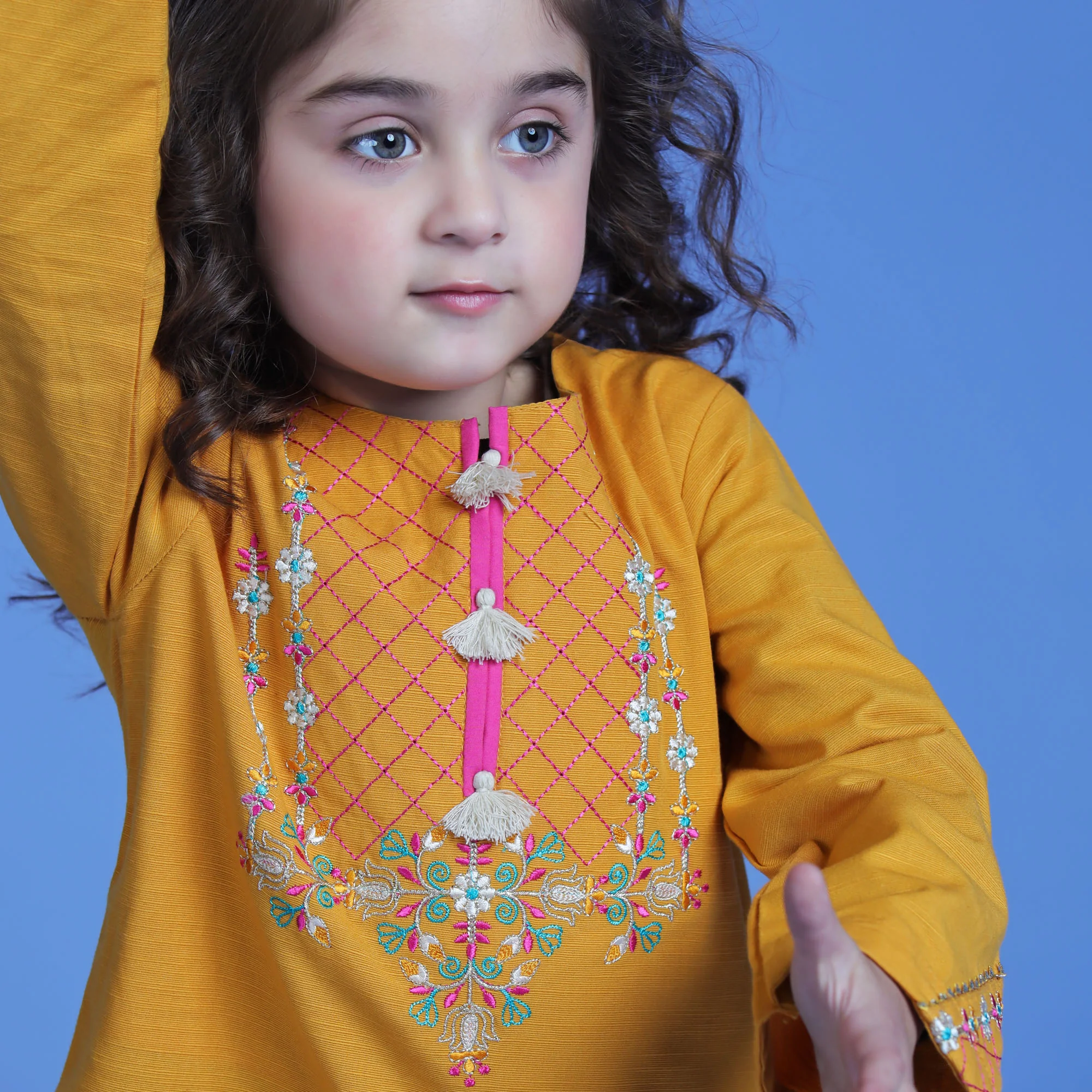 Chic mustard embroidered dress - Image 2
